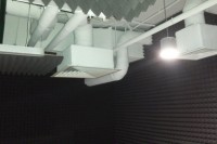 Шумоизоляция ТРЦ акустическими поролоном и подвесным потолком
