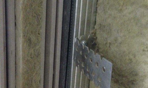 Пример применения Акустична мінеральна вата AcousticWool Sonet 50 мм-звукоізоляція повітряного шуму-48 кг / м3 1мх0,6м (6,0 м 2 / упак.) Колір світло-жовтий 